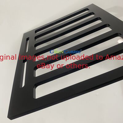 Deeltjes van grasmaaier in het gras Tine Guard Base GTCU51061 Fits Deere Tractor Mounted Aerators
